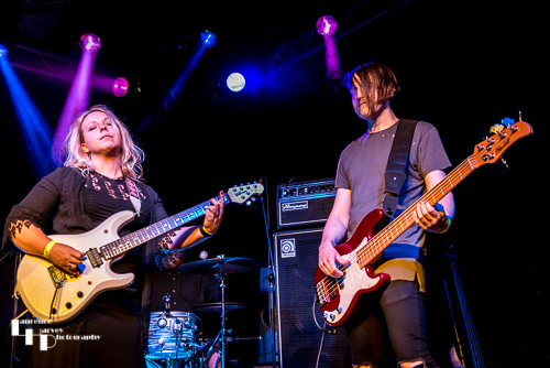 Chantel McGregor Band: Chantel McGregor on guitar & vocals, Colin Sutton on bass