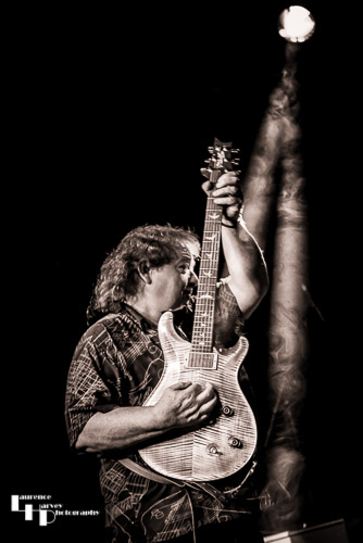 Bernie Marsden & Band: Bernie Marsden on guitar & vocals