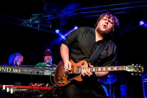 Catfish: Matt Long on guitar & vocals