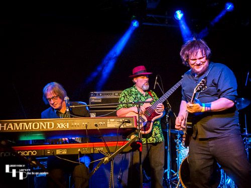 Catfish: Matthew Long on guitar, Paul Long on keyboards & Dusty Bones on bass