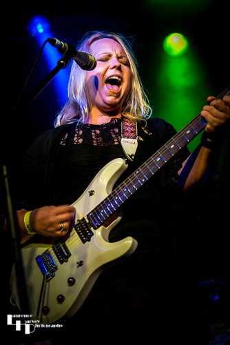 Chantel McGregor Band: Chantel McGregor on guitar & vocals
