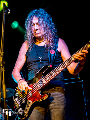Del Bromham Blues Devils: Stuart Uren on bass
