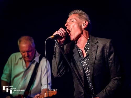 Dr Feelgood: Robert Kane on vocals