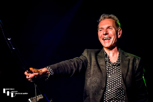 Dr Feelgood: Robert Kane on vocals