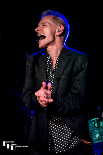 Dr Feelgood: Robert Kane on vocals & harmonica