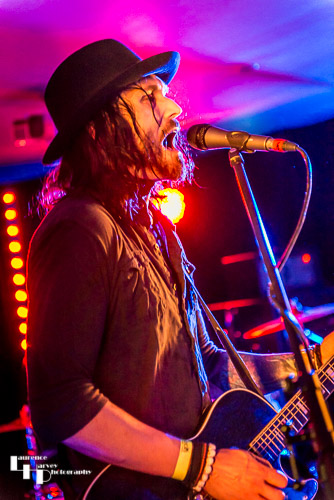 Troy Redfern Band: Troy Redfern on guitar & vocals