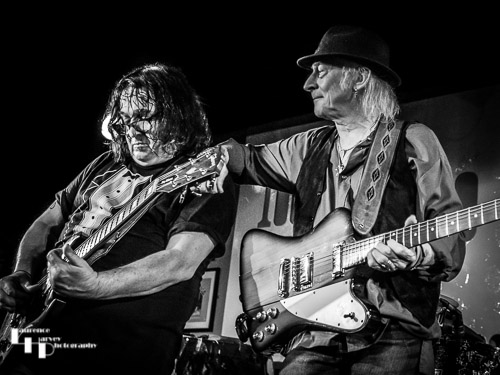 Big Gilson & guest Del Bromham on guitars