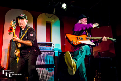 Guest Del Bromham on guitar & Derek White on bass