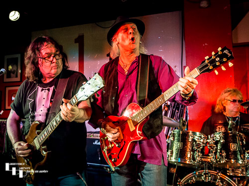 Big Gilson & guest Del Bromham on guitars