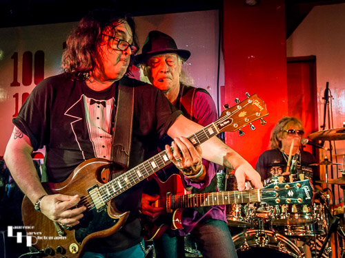 Big Gilson & guest Del Bromham on guitars