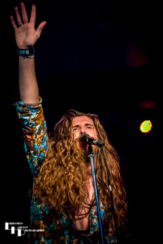 Stevie Westwood on vocals