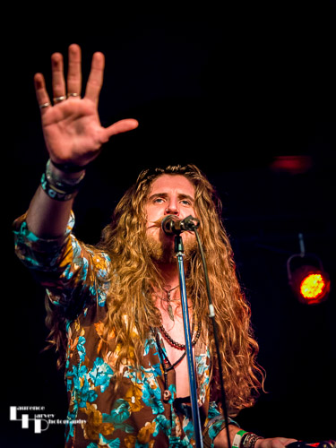 Stevie Westwood on vocals