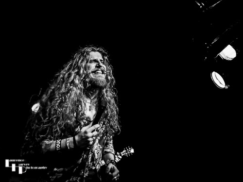 Stevie Westwood on vocals