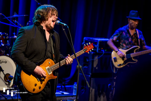 Matthew Long on guitar & vocals