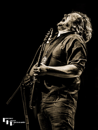 Matthew Long on guitar & vocals