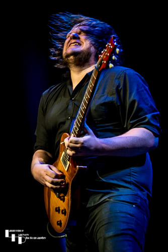 Matthew Long on guitar & vocals