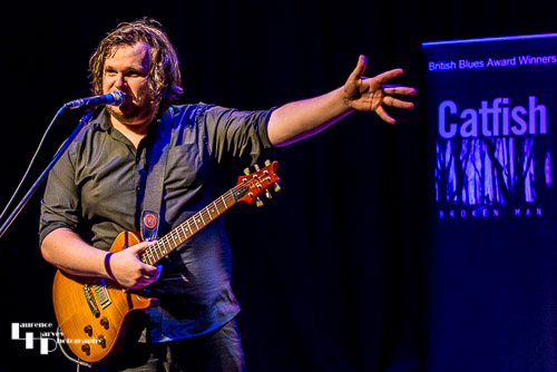 Matthew Long on guitar & vocals