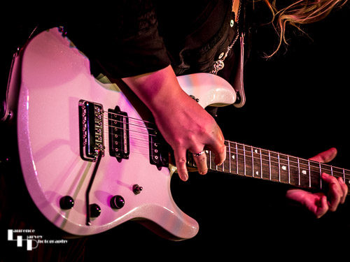 Chantel McGregor's  guitar work