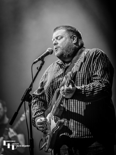 Danny Bryant on guitar & vocals