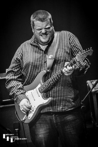 Danny Bryant on guitar & vocals