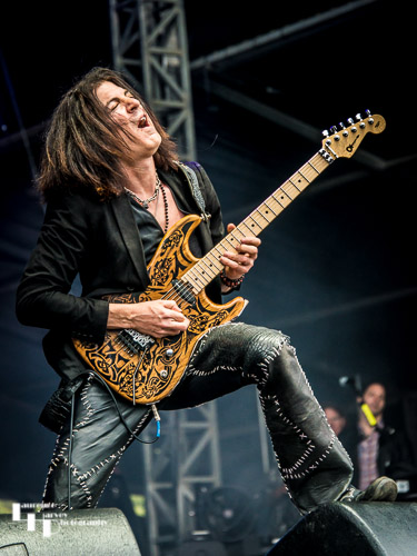 Dokken: Jon Levin on guitar