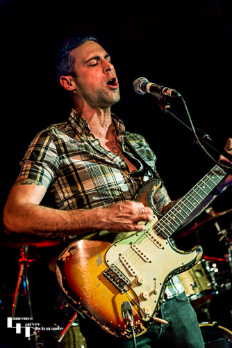 Dan Patlansky on guitar & vocals