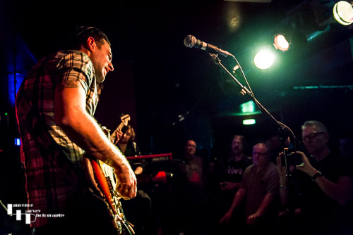 Dan Patlansky on guitar & vocals