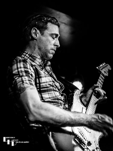 Dan Patlansky on guitar & vocals