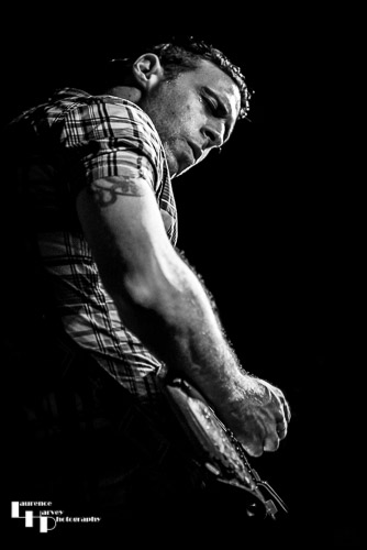 Dan Patlansky on guitar & vocals