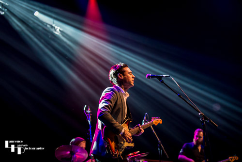 Dan Patlansky on vocals & guitar
