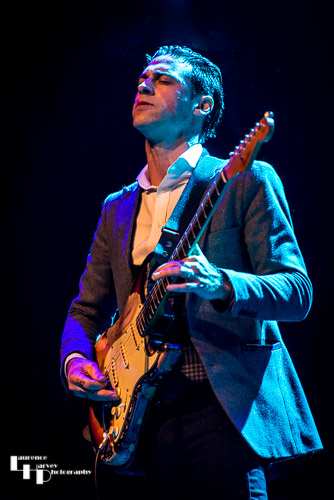 Dan Patlansky on vocals & guitar