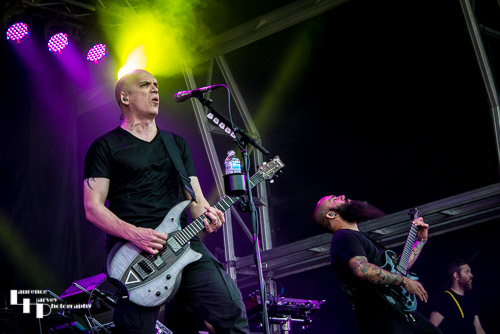 The Devin Townsend Project: Devin Townsend &
Dave Young on guitars
