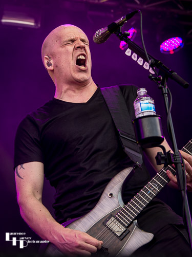 The Devin Townsend Project: Devin Townsend on vocals & guitar