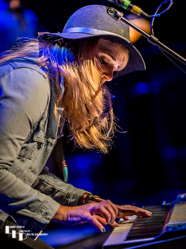 Elles Bailey on keys
