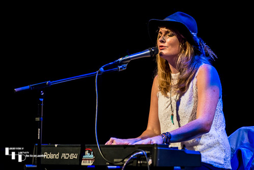 Elles Bailey on keys