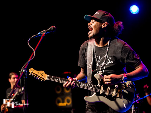 Eric Gales on vocals & guitar