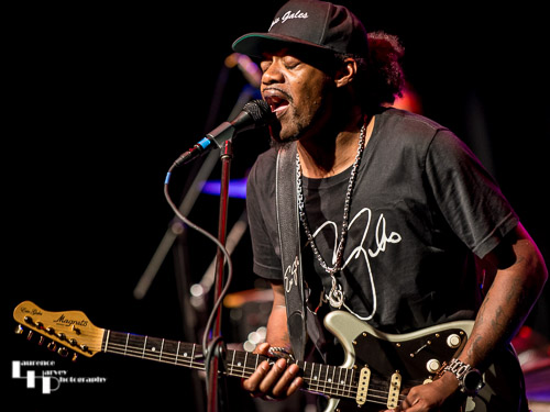 Eric Gales on vocals & guitar