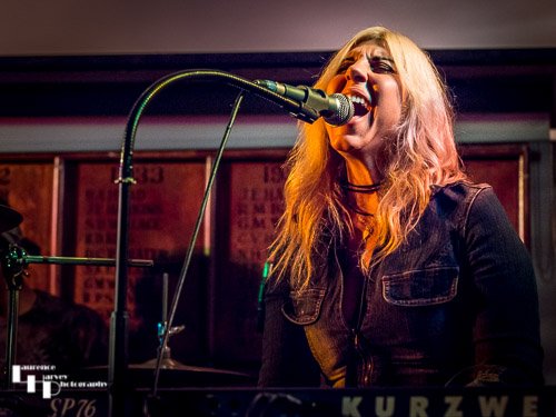 Eliza Neals on vocals & keyboards