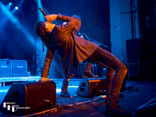 Gary Cherone on vocals