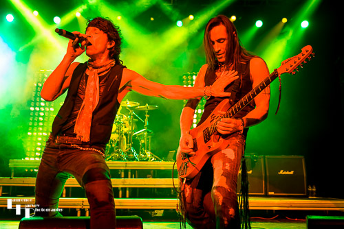 Gary Cherone on vocals & Nuno Bettencourt on guitar