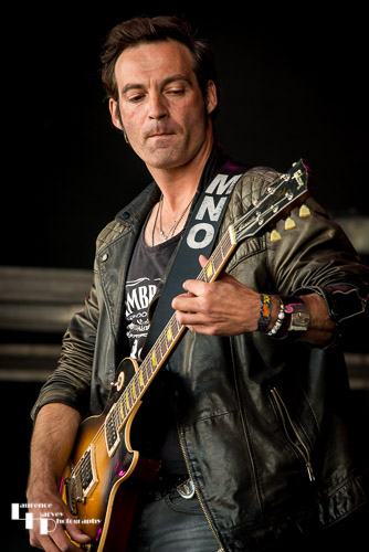 Focus: Menno Gootjes on guitar