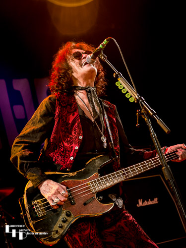 Glenn Hughes on vocals & bass