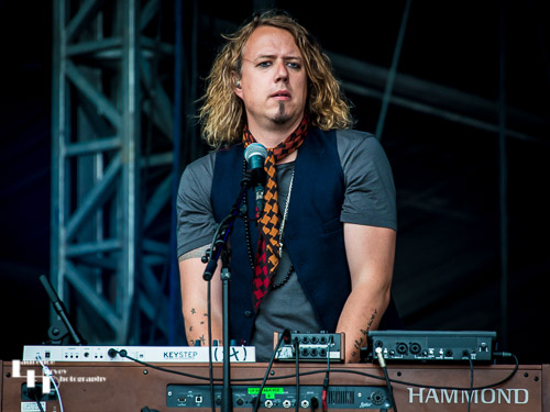 Jay Boe on keys