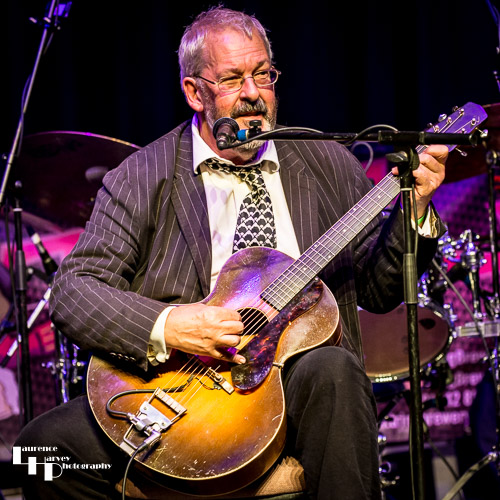 Giles Hedley on guitar & vocals