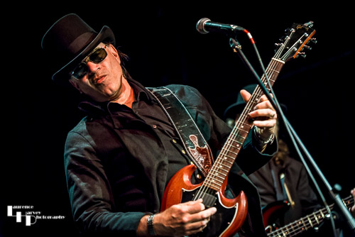 Russell 'Hitman' Alexander on vocals & guitar