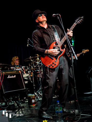 Russell 'Hitman' Alexander on vocals & guitar