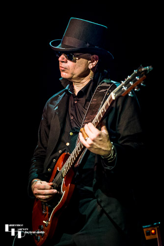 Russell 'Hitman' Alexander on vocals & guitar