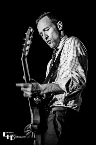 JW Jones on vocals & guitar