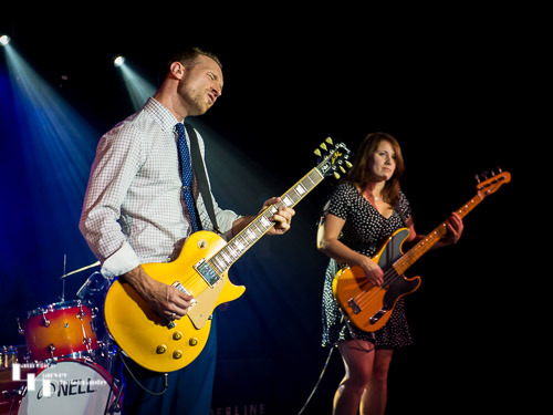 JW Jones on vocals & guitar, Laura Greenberg on bass