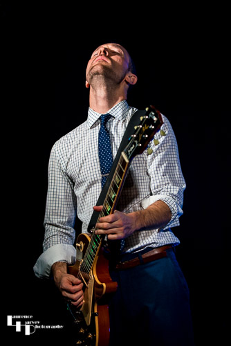 JW Jones on vocals & guitar